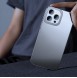Vackert och pålitligt skyddsfodral för iPhone 13 Pro.