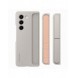 Silikonfodral till Samsung Galaxy Z Fold 5 med stativ och rem - beige