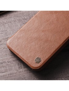 Nillkin Qin Pro Läder Flip-fodral med kameraskal till iPhone 15 Plus - Brun