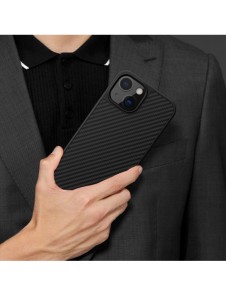 Nillkin Synthetic Fiber Carbon fodral till iPhone 13 mini svart