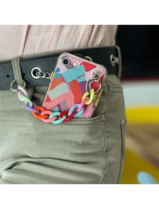 Color Chain Case gel flexibelt elastiskt fodral med ett kedjehänge för iPhone 13 Pro multicolour (1)