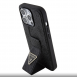 Iphone 15 Pro Guess - Grip Ställfodral Pu 4g Metal Triangle Strass Logo - Svart