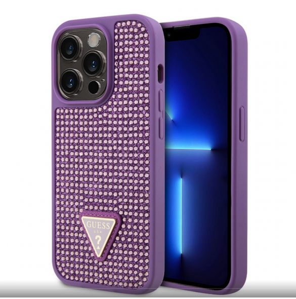 Guess Rhinestones Triangle metalllogofodral för iPhone 15 Pro Lila