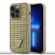 Guess Rhinestones Triangle metalllogofodral för iPhone 15 Pro Gold