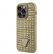 Guess Rhinestones Triangle metalllogofodral för iPhone 15 Pro Gold