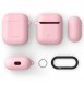 Du levereras med ett silikon AirPods hörlursväska som ger dagligt skydd i ett litet väska.