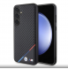 BMW M PU Läder Carbon Magsafe Tricolor Line Bakskal till Samsung Galaxy S24+ Svart