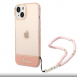 Guess PC/TPU Camera Outline Translucent Fodral med rem för iPhone 14 Plus Pink
