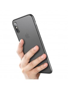 Genomskinlig  svart och väldigt snyggt omslag till iPhone XS Max.