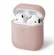 Detta fodral designat för laddningsfodralet med trådlös laddning av de ursprungliga AirPods-hörlurarna från UNIQ