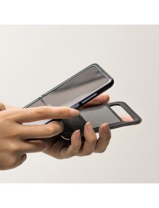Vackert och pålitligt skyddsfodral från Samsung Galaxy Z Flip.
v