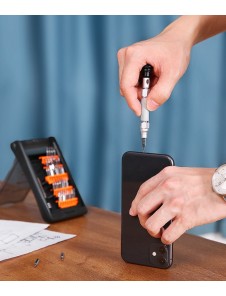 Helt automatiskt flipskydd, du kan öppna och stå denna enhet på ditt skrivbord genom att trycka på knappen på lådan.
