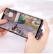För en telefon med ett fodral stöder den Max 0,06 tum tunn telefonväska.
